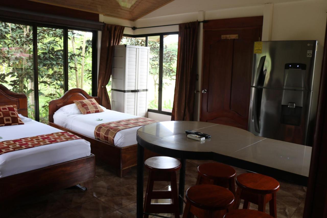 Cabinas Sueno Real San Rafael De Guatuso エクステリア 写真